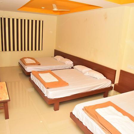 Hotel Bright Palace Restaurant And Residency Shimoga Exterior foto