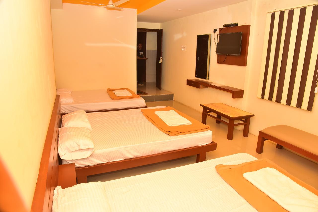 Hotel Bright Palace Restaurant And Residency Shimoga Exterior foto