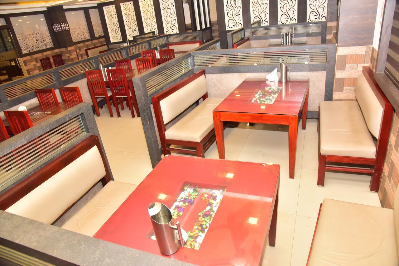Hotel Bright Palace Restaurant And Residency Shimoga Exterior foto